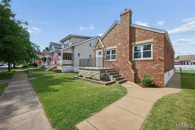 5312 Robert Avenue, St Louis, MO 63109