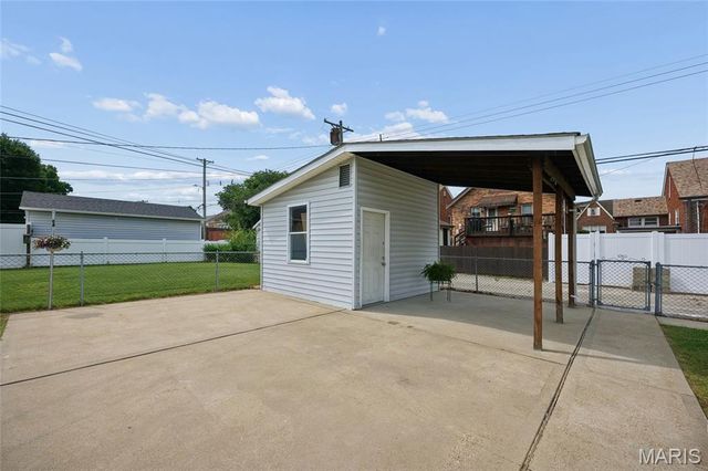 5312 Robert Avenue, St Louis, MO 63109