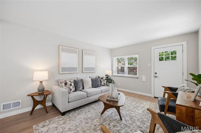 5312 Robert Avenue, St Louis, MO 63109