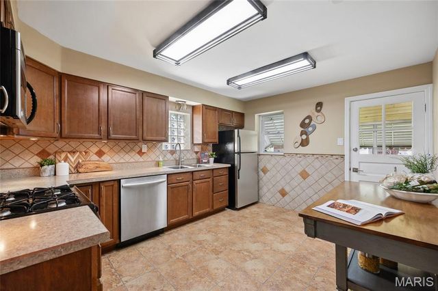 5312 Robert Avenue, St Louis, MO 63109