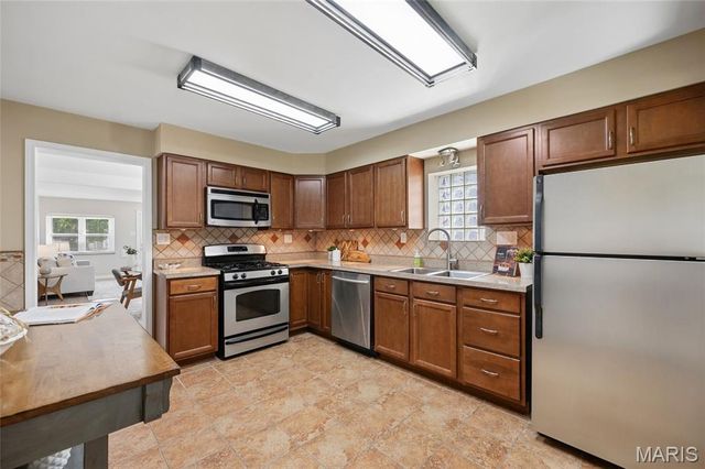5312 Robert Avenue, St Louis, MO 63109