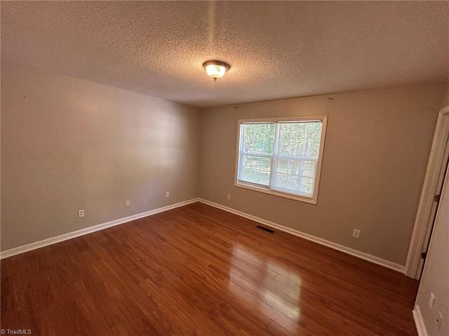 5710 Country Lane, Greensboro, NC 27410