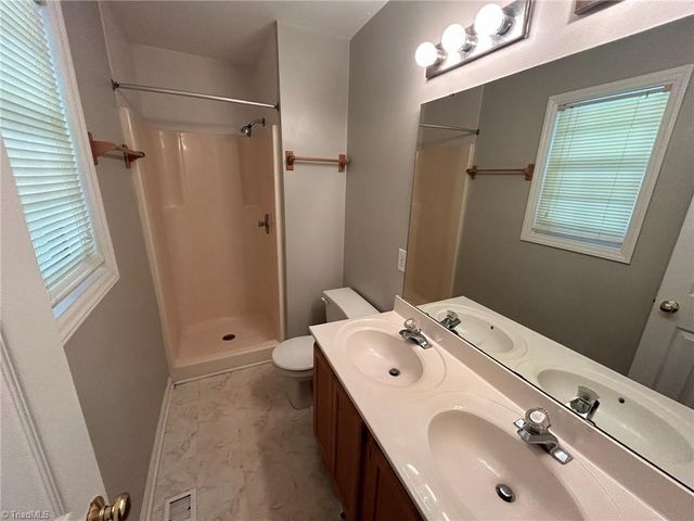 5710 Country Lane, Greensboro, NC 27410