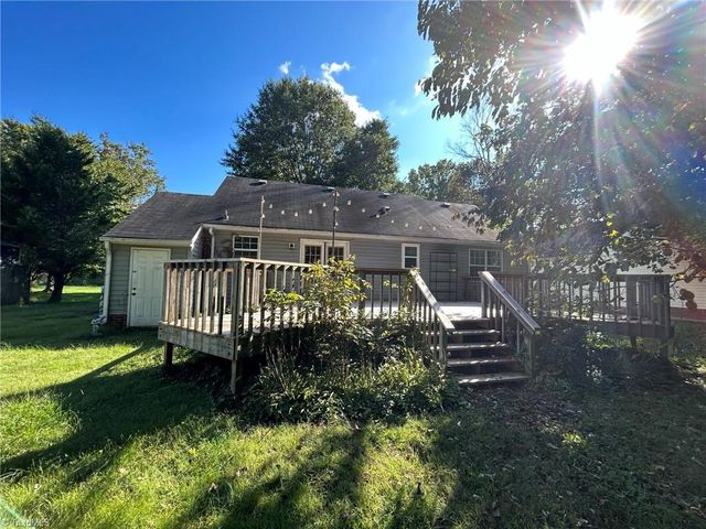 5710 Country Lane, Greensboro, NC 27410