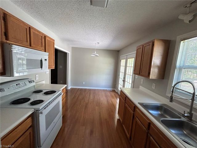 5710 Country Lane, Greensboro, NC 27410