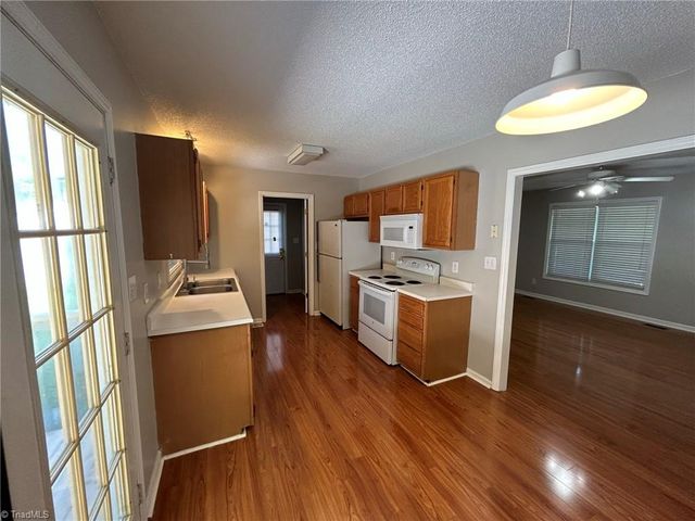 5710 Country Lane, Greensboro, NC 27410