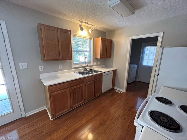 5710 Country Lane, Greensboro, NC 27410
