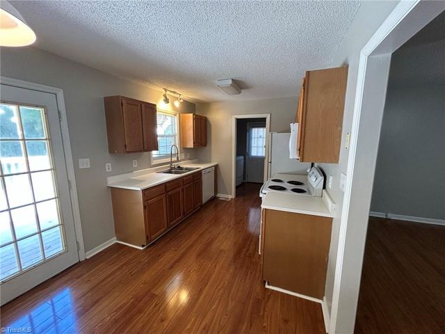 5710 Country Lane, Greensboro, NC 27410