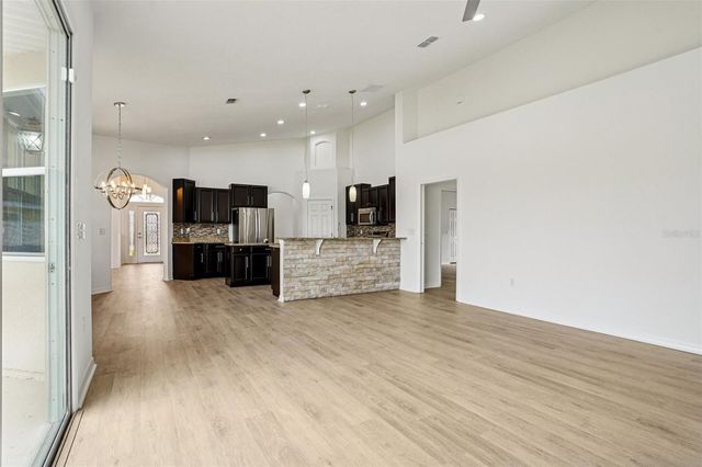 12371 NE 48TH CIRCLE, Oxford, FL 34484