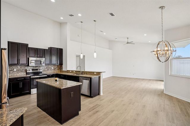 12371 NE 48TH CIRCLE, Oxford, FL 34484