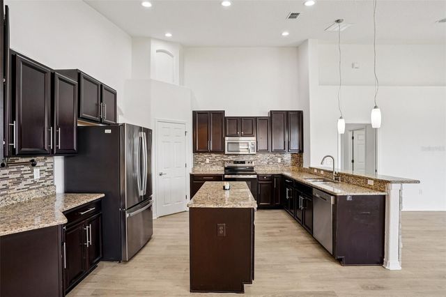 12371 NE 48TH CIRCLE, Oxford, FL 34484