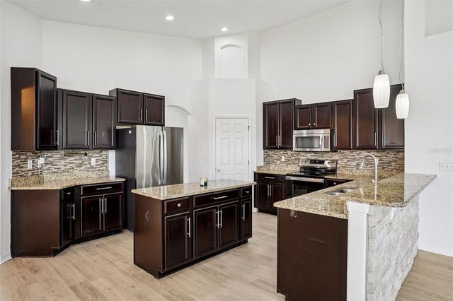 12371 NE 48TH CIRCLE, Oxford, FL 34484