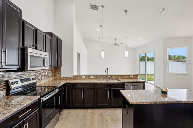 12371 NE 48TH CIRCLE, Oxford, FL 34484