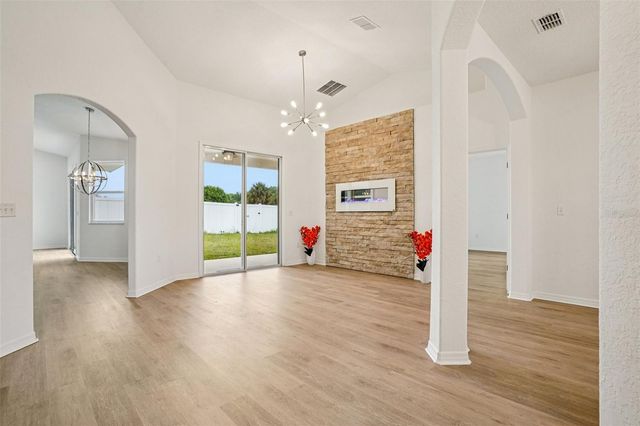 12371 NE 48TH CIRCLE, Oxford, FL 34484