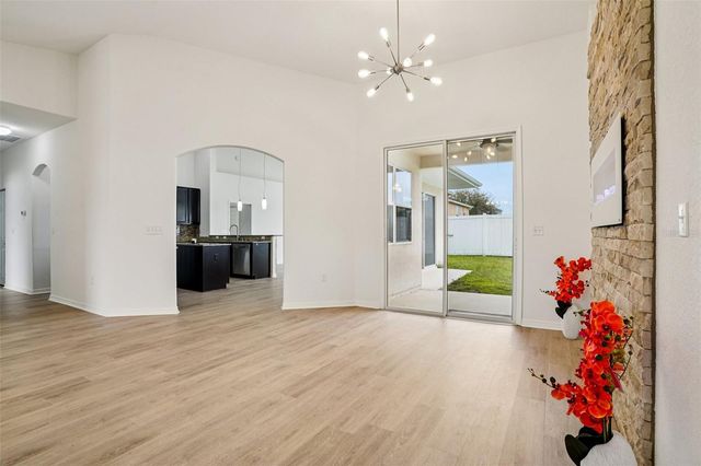 12371 NE 48TH CIRCLE, Oxford, FL 34484