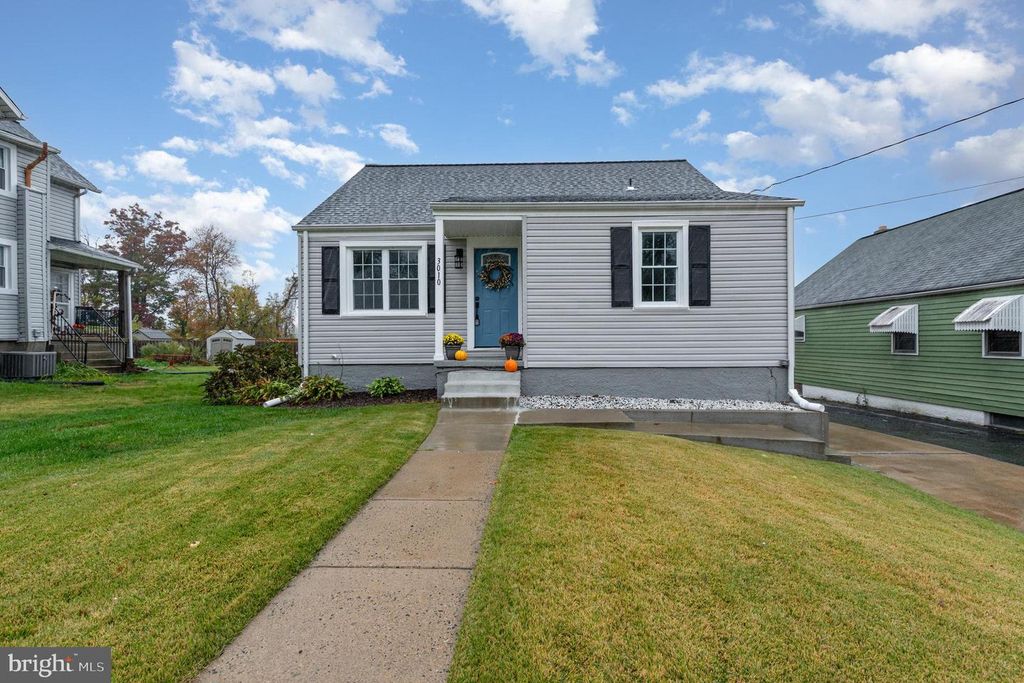 Image 2 of property listing at 3010 CALIFORNIA AVE, Parkville, MD 21234