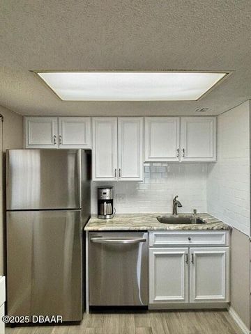 2700 Ocean Shore Blvd Apt 301, Ormond Beach, FL 32176