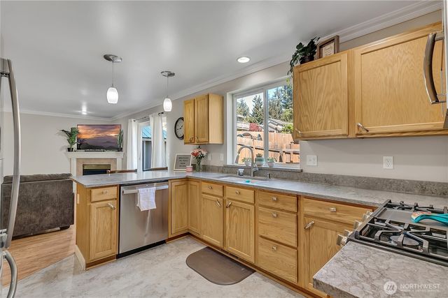 494 Flower Meadows Street, Port Orchard, WA 98366