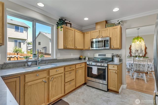 494 Flower Meadows Street, Port Orchard, WA 98366
