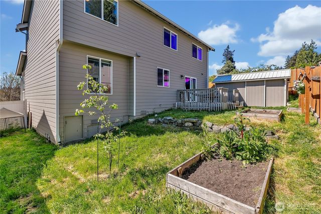 494 Flower Meadows Street, Port Orchard, WA 98366
