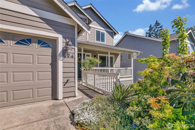 494 Flower Meadows Street, Port Orchard, WA 98366