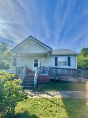 1233 Claylick Rd, White Bluff, TN 37187