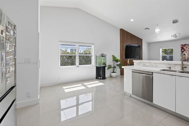 3540 N Park Rd, Hollywood, FL 33021