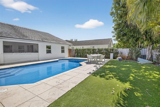 3540 N Park Rd, Hollywood, FL 33021