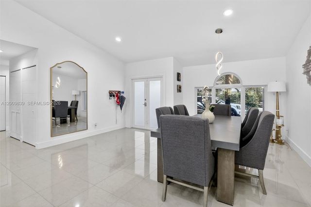 3540 N Park Rd, Hollywood, FL 33021