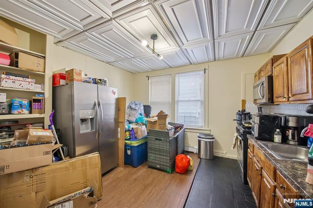 17 Myrtle Avenue, Jersey City, NJ 07305