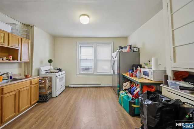 17 Myrtle Avenue, Jersey City, NJ 07305