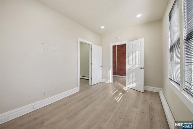 17 Myrtle Avenue, Jersey City, NJ 07305