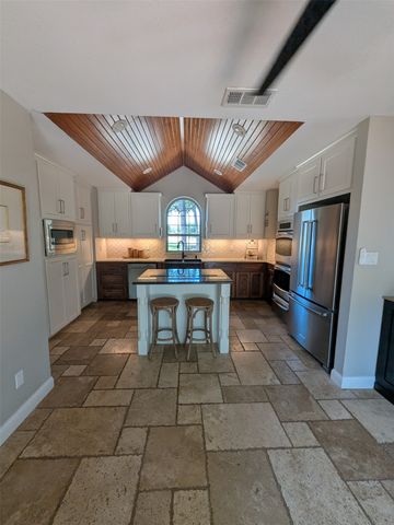 1481 Rolling Acres Drive, Argyle, TX 76226