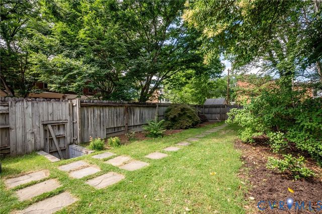 2028 W Main St, Richmond, VA 23220