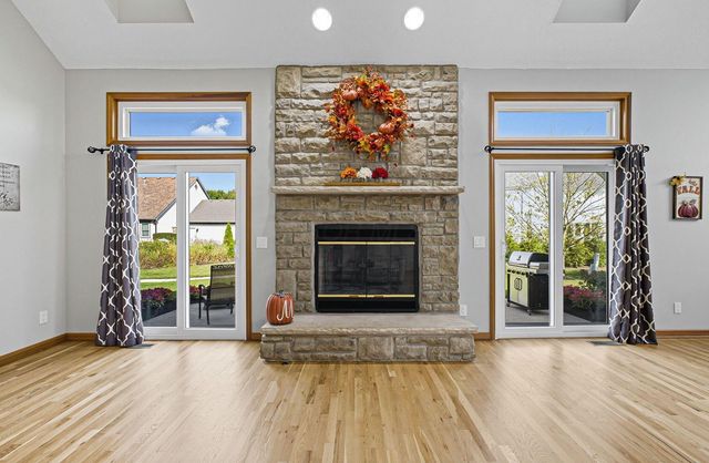 5962 Heritage Lakes Drive, Hilliard, OH 43026