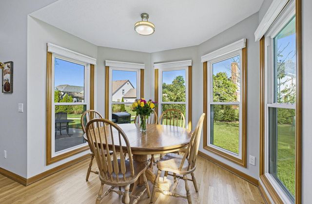 5962 Heritage Lakes Drive, Hilliard, OH 43026