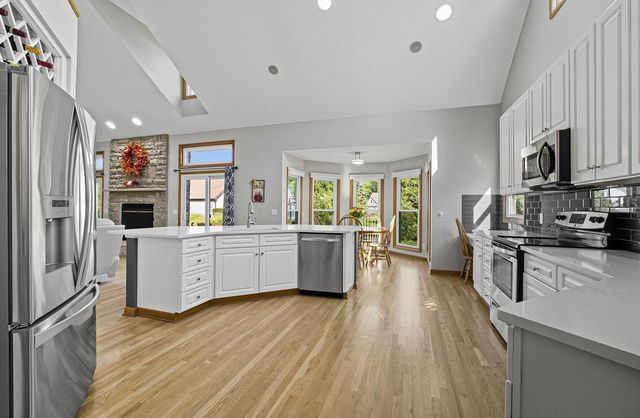 5962 Heritage Lakes Drive, Hilliard, OH 43026