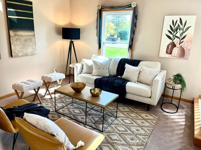 5962 Heritage Lakes Drive, Hilliard, OH 43026