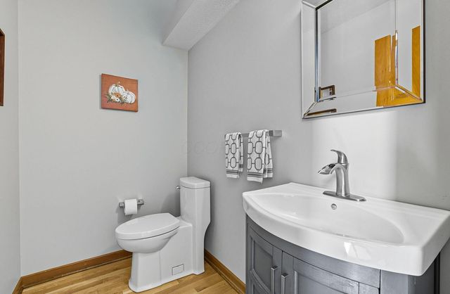 5962 Heritage Lakes Drive, Hilliard, OH 43026