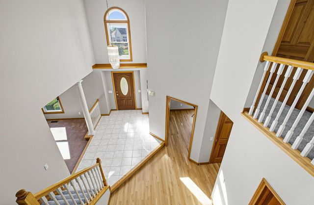 5962 Heritage Lakes Drive, Hilliard, OH 43026