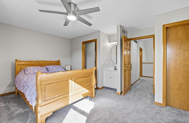 5962 Heritage Lakes Drive, Hilliard, OH 43026