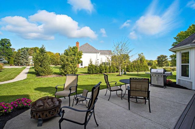 5962 Heritage Lakes Drive, Hilliard, OH 43026