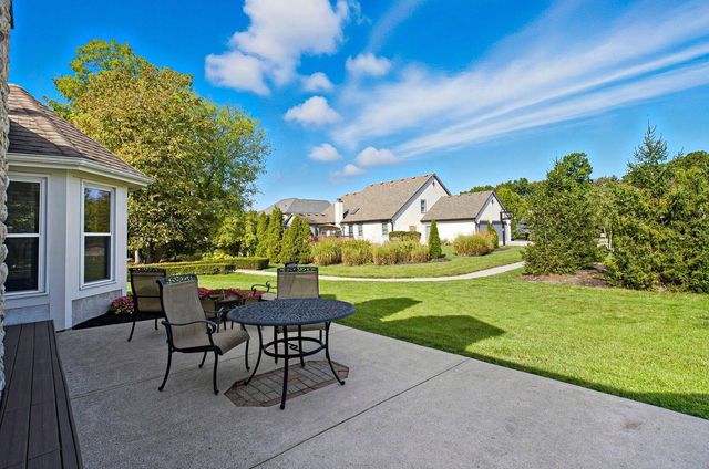 5962 Heritage Lakes Drive, Hilliard, OH 43026