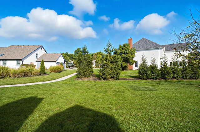 5962 Heritage Lakes Drive, Hilliard, OH 43026