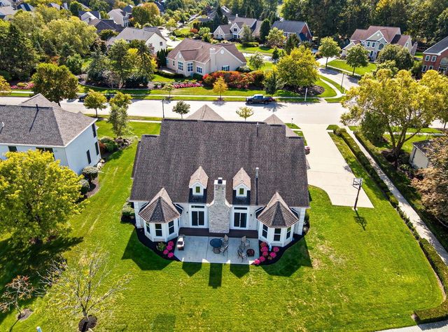 5962 Heritage Lakes Drive, Hilliard, OH 43026