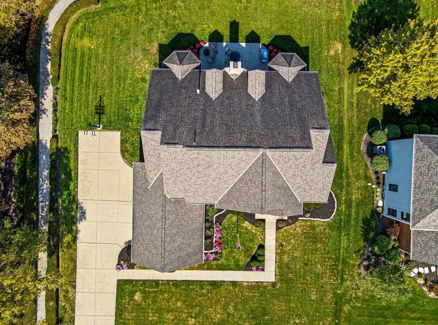 5962 Heritage Lakes Drive, Hilliard, OH 43026