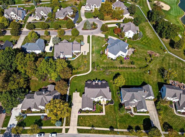 5962 Heritage Lakes Drive, Hilliard, OH 43026