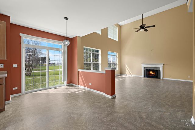 10999 Manhattan Drive, Huntley, IL 60142