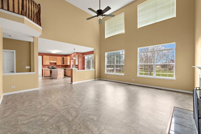 10999 Manhattan Drive, Huntley, IL 60142