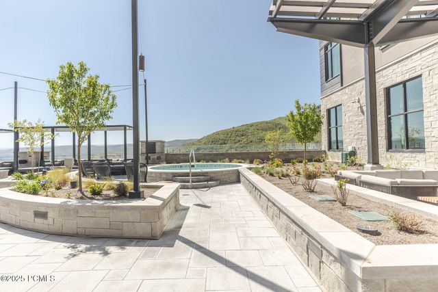 1702 W Glencoe Mountain Way 7112, Park City, UT 84060